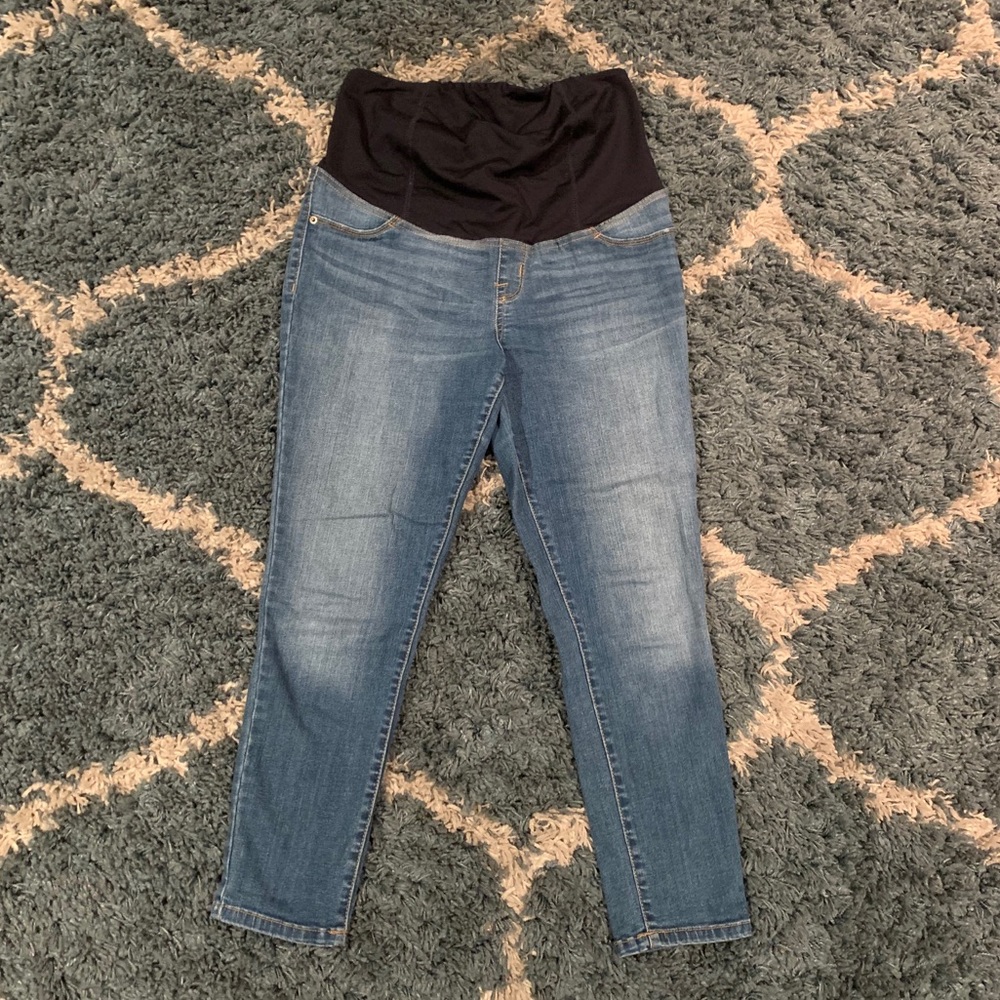 Maternity Skinny Crop Jeans size 6